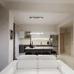 Erythrina #colony_deluxe_suite Apartament